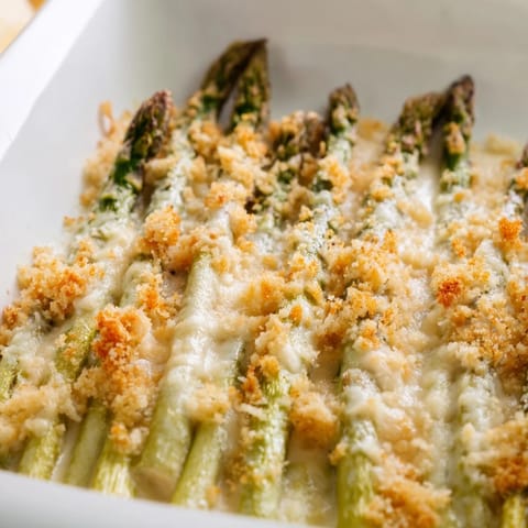Tender Asparagus Baked Cheese